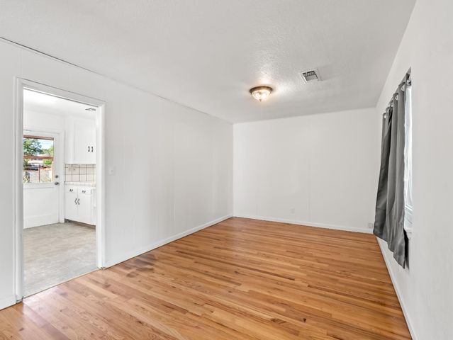 732 W Cortland Avenue, Fresno, CA 93705