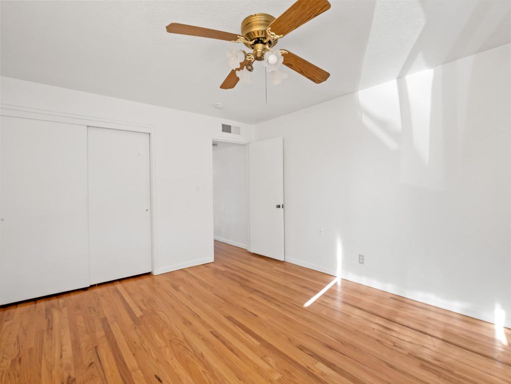 Image 20 of property listing at 732 W Cortland Avenue, Fresno, CA 93705