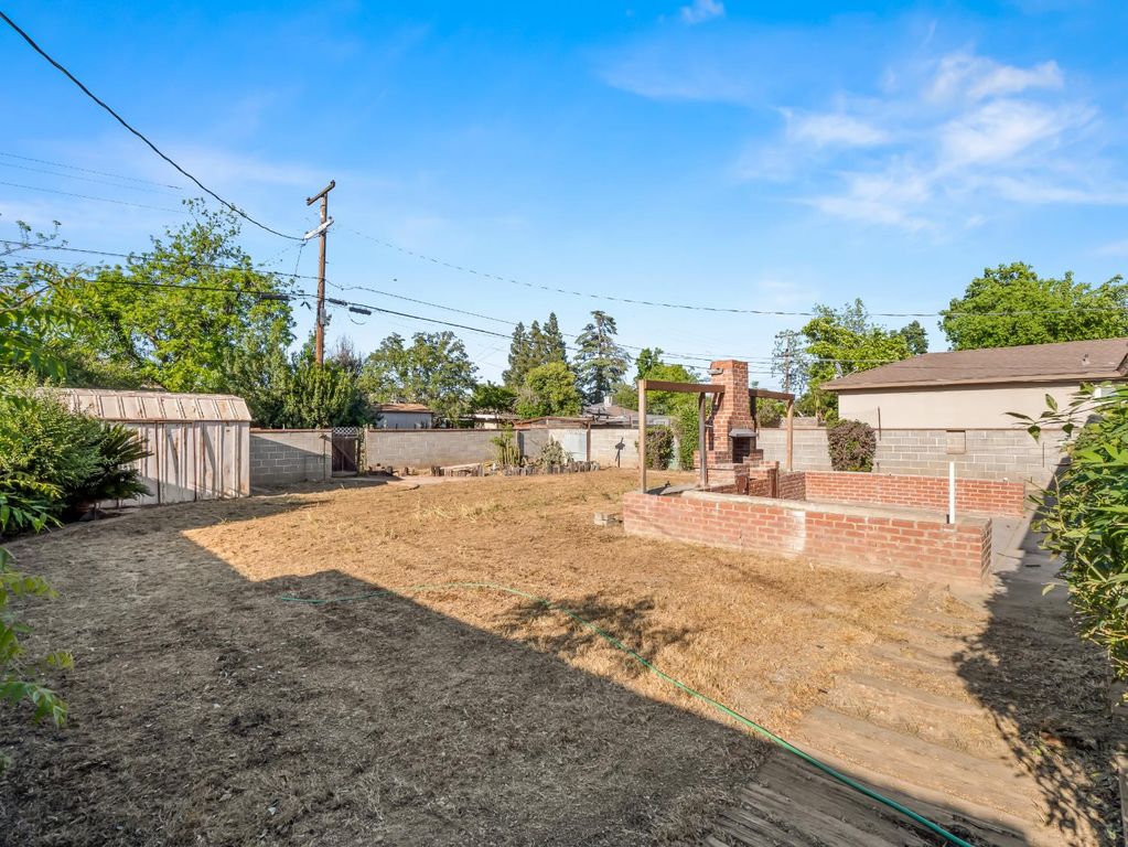 Image 26 of property listing at 732 W Cortland Avenue, Fresno, CA 93705