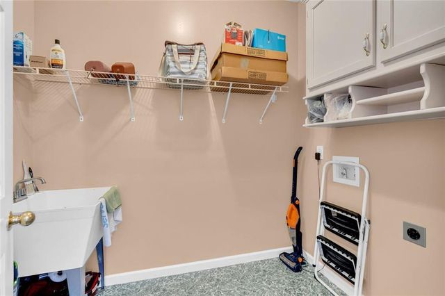 214 Kingsley Way, Woodstock, GA 30188