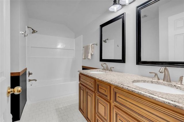 214 Kingsley Way, Woodstock, GA 30188
