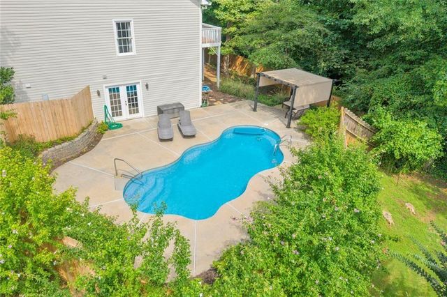 214 Kingsley Way, Woodstock, GA 30188
