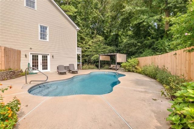 214 Kingsley Way, Woodstock, GA 30188