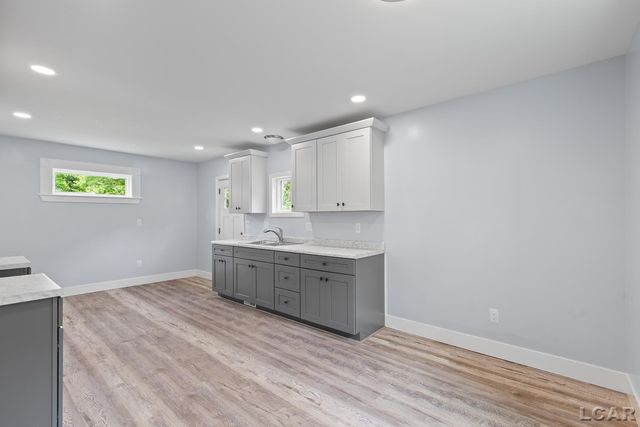 138 E Robinson Street, Jackson, MI 49203