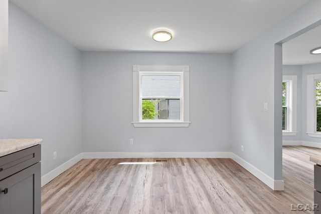138 E Robinson Street, Jackson, MI 49203