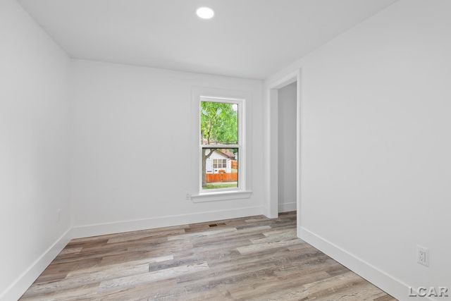 138 E Robinson Street, Jackson, MI 49203