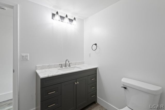 138 E Robinson Street, Jackson, MI 49203
