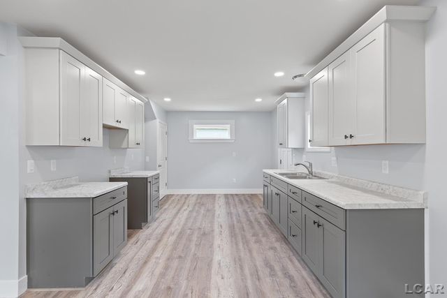 138 E Robinson Street, Jackson, MI 49203