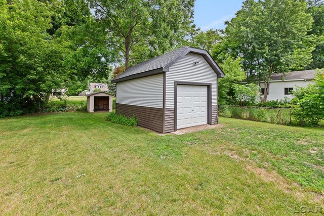 138 E Robinson Street, Jackson, MI 49203