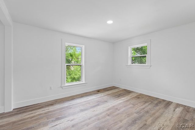 138 E Robinson Street, Jackson, MI 49203