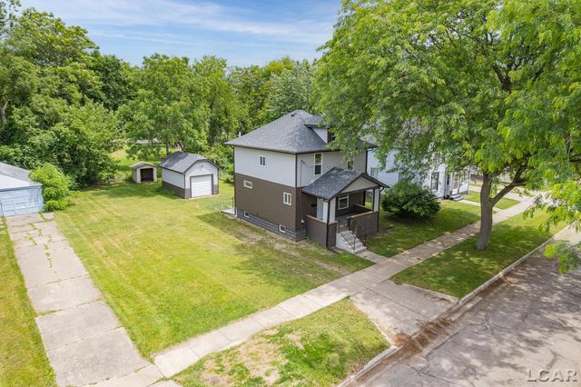 138 E Robinson Street, Jackson, MI 49203