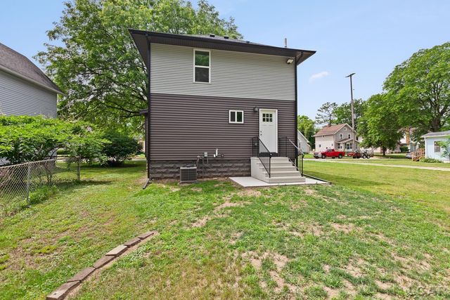 138 E Robinson Street, Jackson, MI 49203