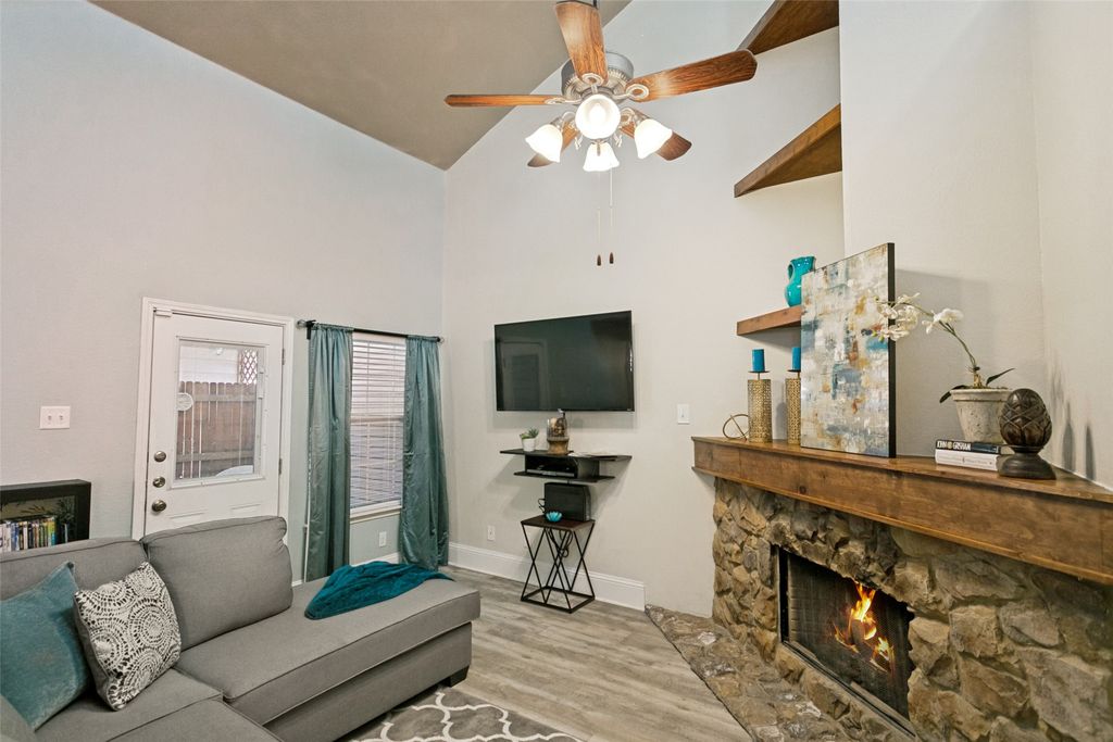 837 Summercreek Drive, Lewisville, TX 75067 — photo 3