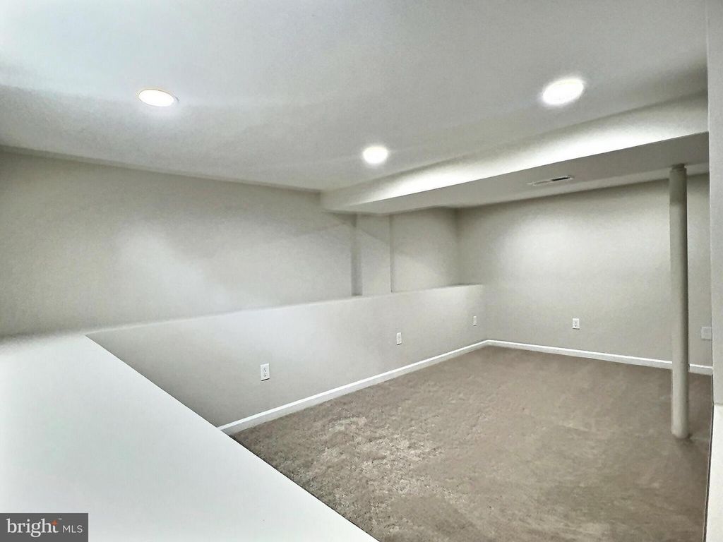 214 PARKWOOD, Dundalk, MD 21222