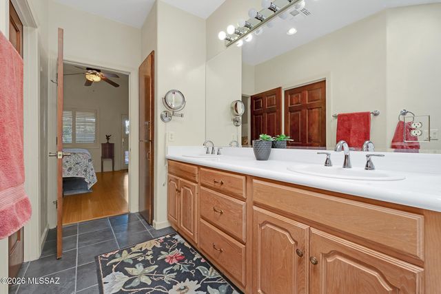 6352 N Skyline Court, Tucson, AZ 85718