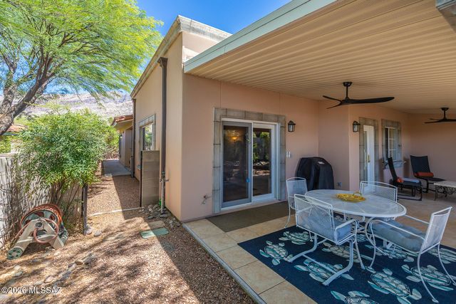6352 N Skyline Court, Tucson, AZ 85718