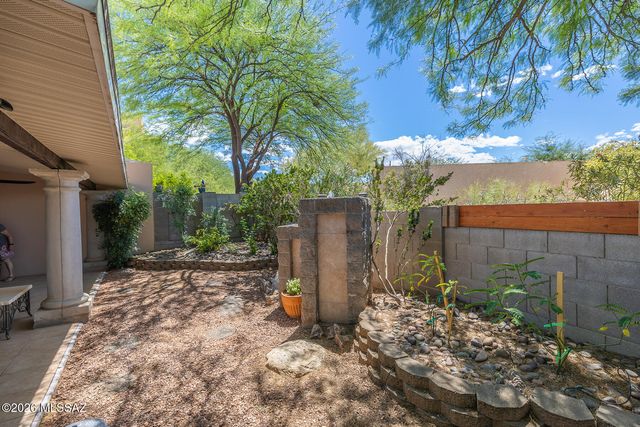 6352 N Skyline Court, Tucson, AZ 85718
