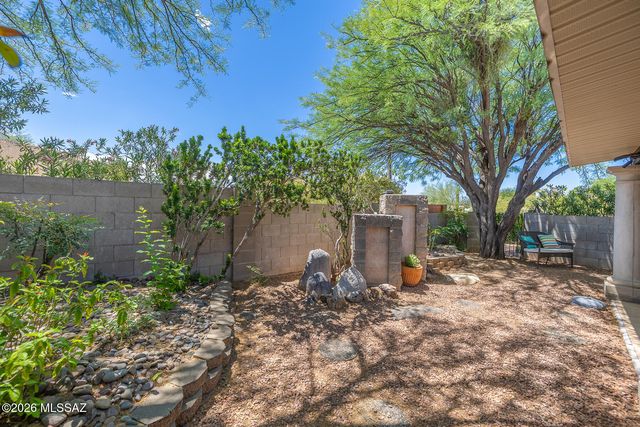 6352 N Skyline Court, Tucson, AZ 85718