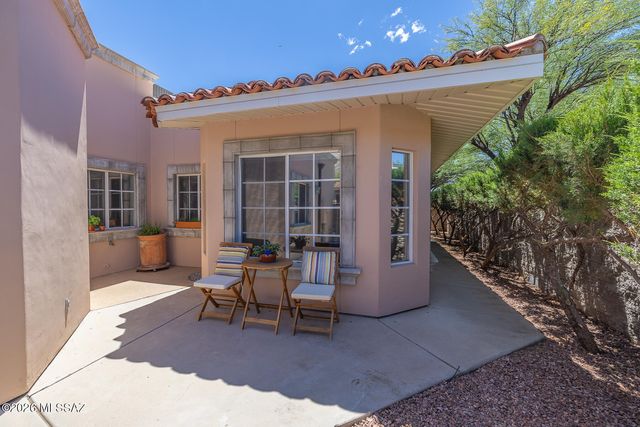 6352 N Skyline Court, Tucson, AZ 85718