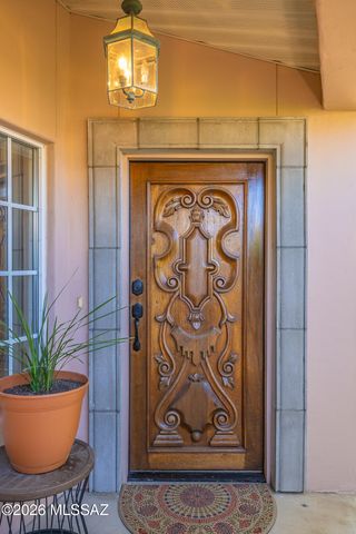 6352 N Skyline Court, Tucson, AZ 85718