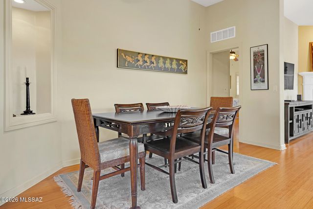 6352 N Skyline Court, Tucson, AZ 85718