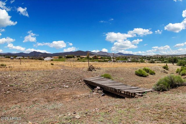 2900 S Holiday Drive, Dewey, AZ 86327