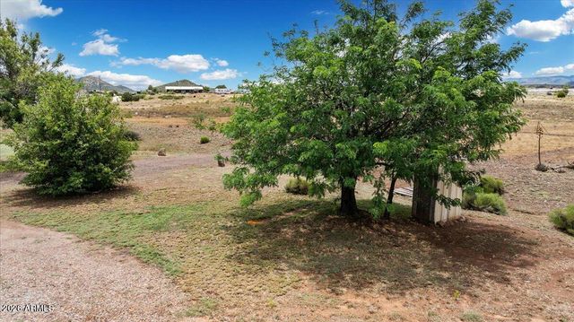 2900 S Holiday Drive, Dewey, AZ 86327
