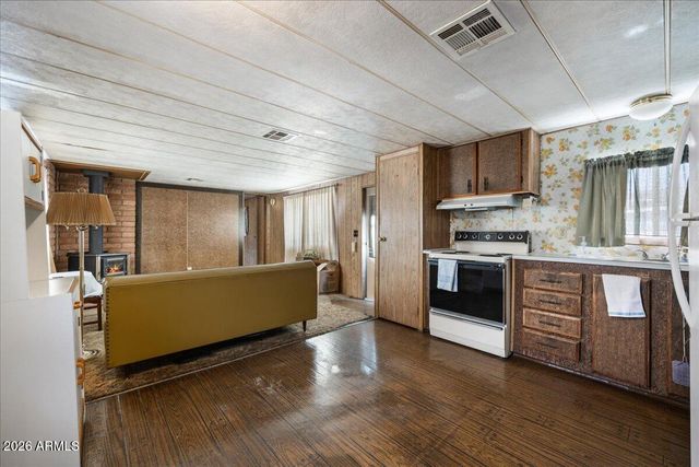 2900 S Holiday Drive, Dewey, AZ 86327