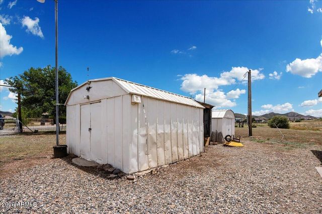 2900 S Holiday Drive, Dewey, AZ 86327