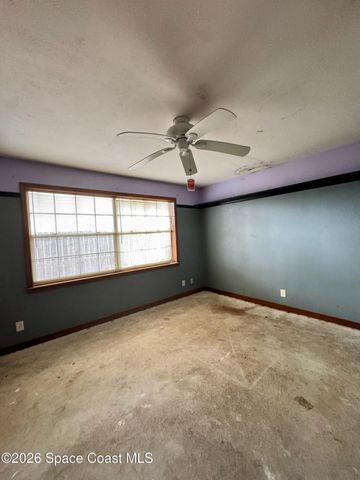876 Remsen Avenue NW, Palm Bay, FL 32907