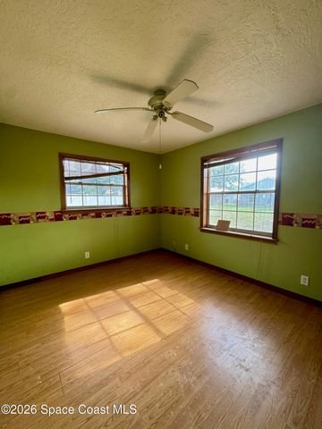 876 Remsen Avenue NW, Palm Bay, FL 32907
