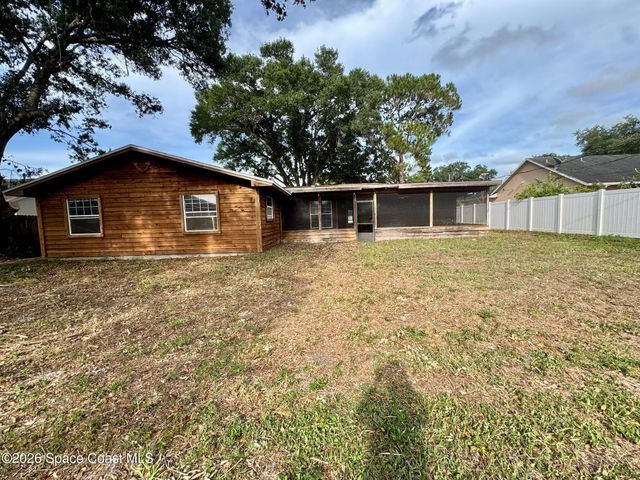 876 Remsen Avenue NW, Palm Bay, FL 32907