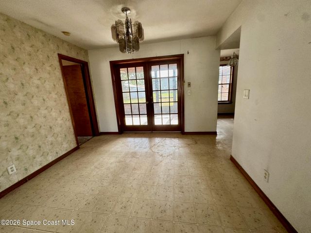876 Remsen Avenue NW, Palm Bay, FL 32907