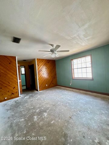 876 Remsen Avenue NW, Palm Bay, FL 32907
