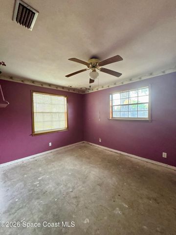 876 Remsen Avenue NW, Palm Bay, FL 32907