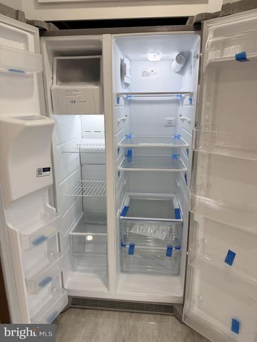 916 EDGEMOOR RD, Cherry Hill, NJ 08034