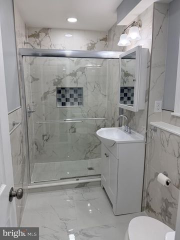 916 EDGEMOOR RD, Cherry Hill, NJ 08034