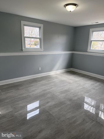 916 EDGEMOOR RD, Cherry Hill, NJ 08034