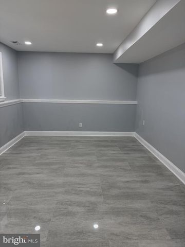 916 EDGEMOOR RD, Cherry Hill, NJ 08034