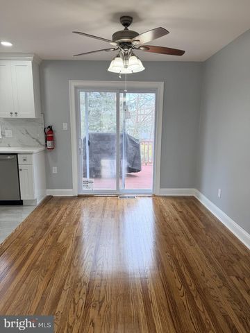 916 EDGEMOOR RD, Cherry Hill, NJ 08034