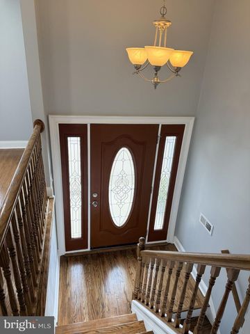 916 EDGEMOOR RD, Cherry Hill, NJ 08034