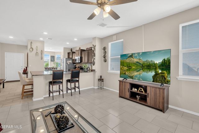 444 SUN TEMPLE Road, Socorro, TX 79927