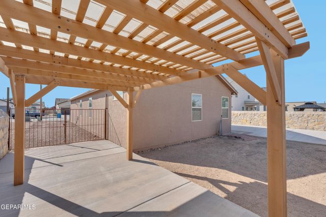 444 SUN TEMPLE Road, Socorro, TX 79927