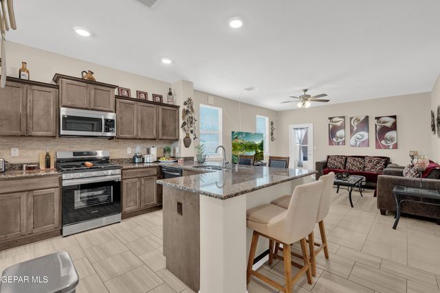 444 SUN TEMPLE Road, Socorro, TX 79927