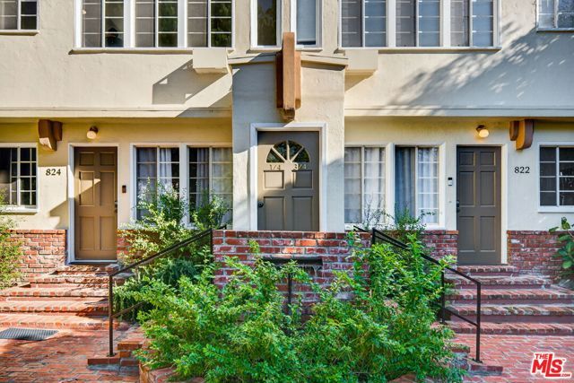822 N Hayworth Avenue, Los Angeles, CA 90046