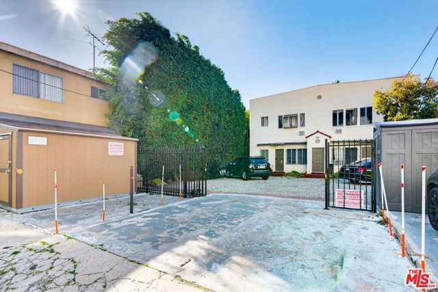 822 N Hayworth Avenue, Los Angeles, CA 90046