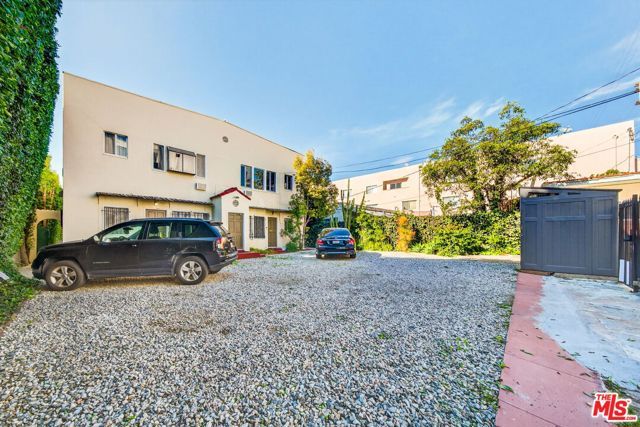 822 N Hayworth Avenue, Los Angeles, CA 90046