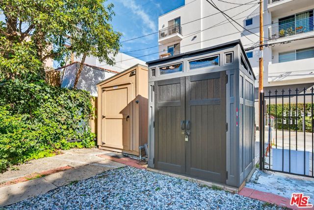 822 N Hayworth Avenue, Los Angeles, CA 90046