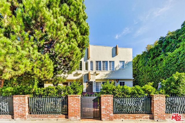 822 N Hayworth Avenue, Los Angeles, CA 90046