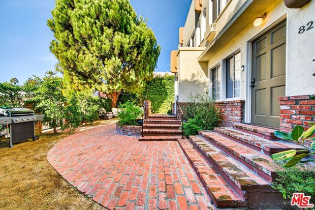 822 N Hayworth Avenue, Los Angeles, CA 90046